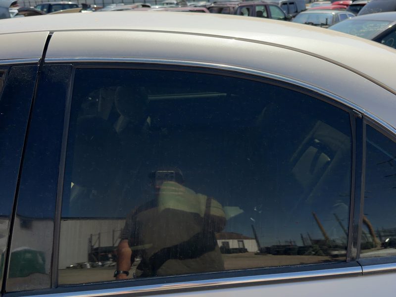 2000-2006 Lincoln LS Rear Door Glass/Window LH