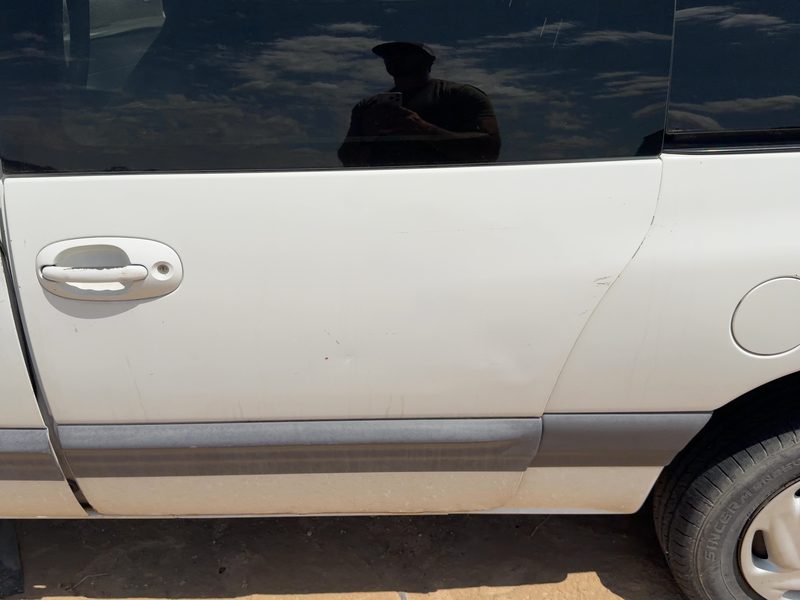 1996-2000 Chrysler Town & Country Rear Door LH