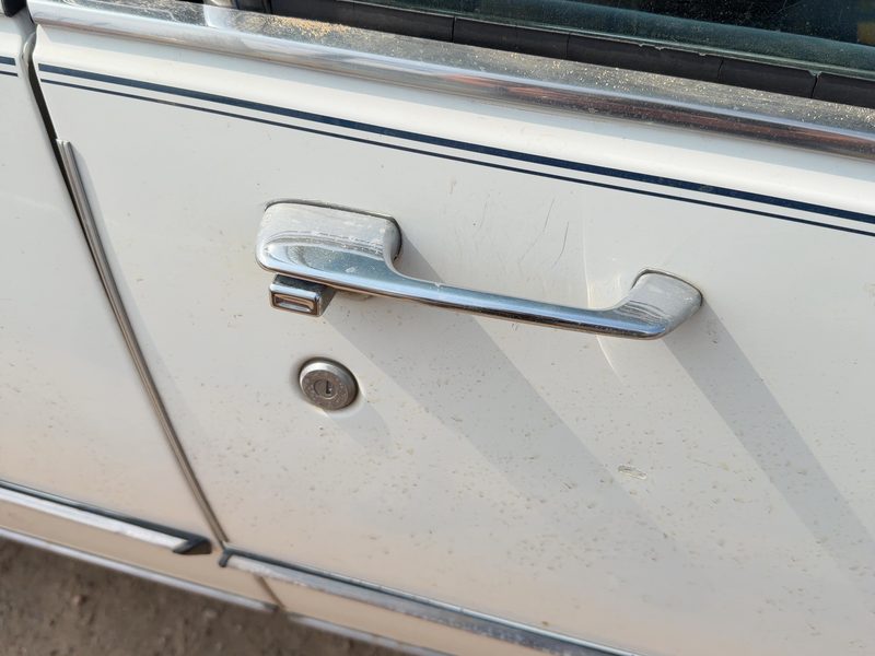 1986 Oldsmobile Ninety-eight (80 & Up) Outside Door Handle RH
