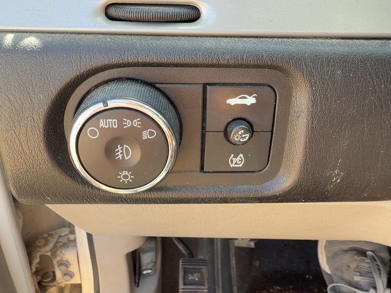 2006-2007 Monte Carlo Headlight Switch (Dash Mtd)