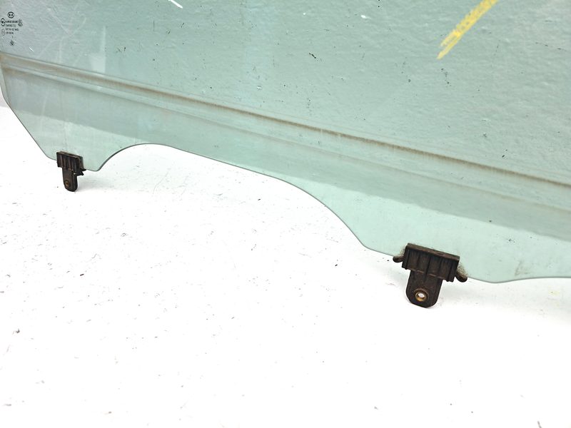 2010-2016 Kia Sportage Front Door Glass/Window RH