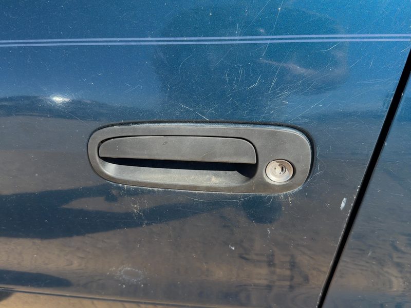1998-2002 Toyota Corolla (also See FX 87-88) Outside Door Handle LH