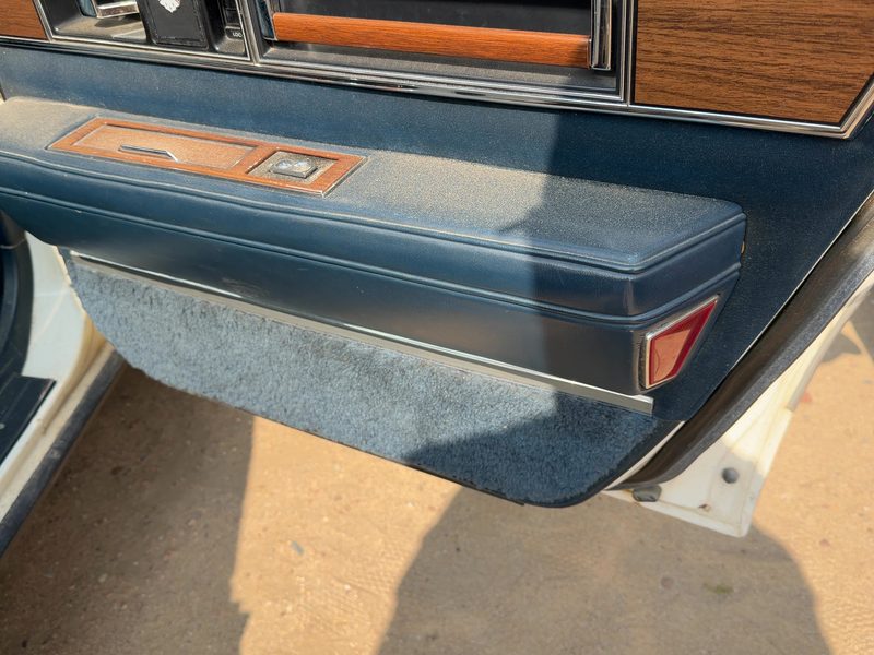 1986 Oldsmobile Ninety-eight (80 & Up) Rear Door Trim Panel RH