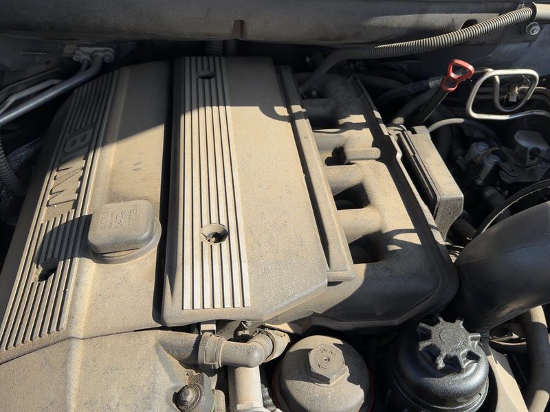 2006 BMW X5 Engine Cover