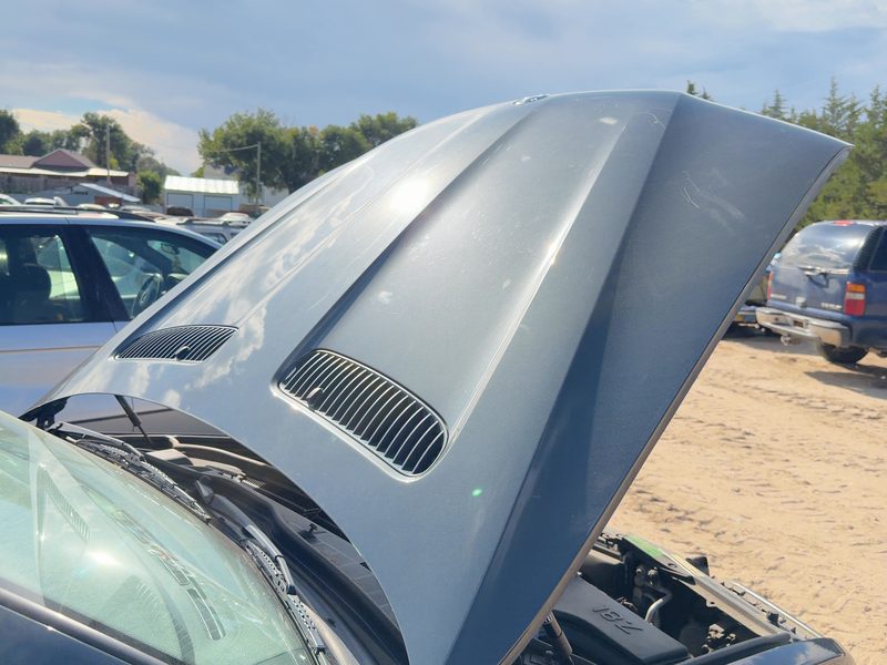 2004-2006 BMW X5 Hood