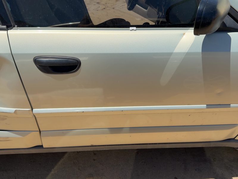 2005-2009 Subaru Legacy/ Outback Front Door RH