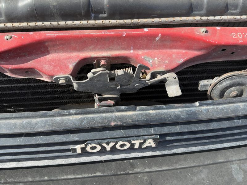 1987-1988 Toyota FX (includes Fx16) Radiator Support
