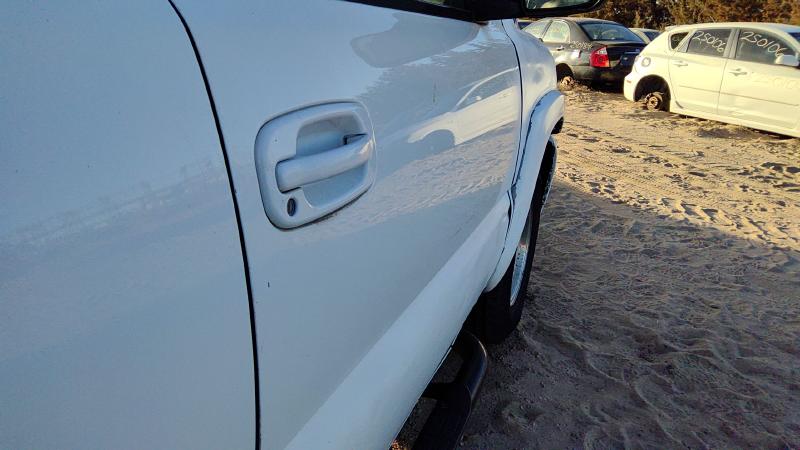 1999-2007 Chevy/gmc Suburban 1500 Series Front Door RH