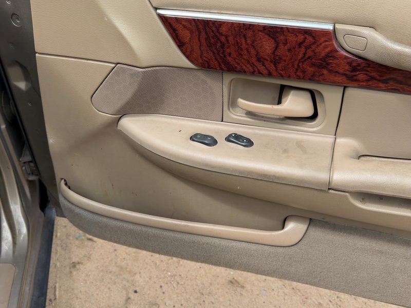 2000-2003 Mercury Grand Marquis (79 & Up) Front Door Trim Panel RH