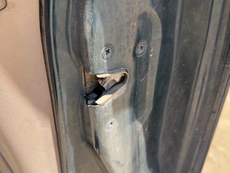 1994 Explorer Front Door Latch RH