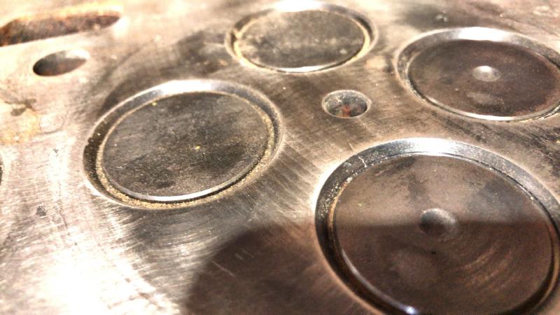 1998-2002 Dodge Ram Pickup 2500 Series Cylinder Head