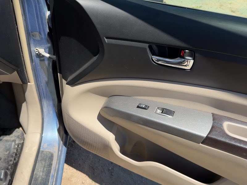2004-2005 Toyota Prius Front Door Trim Panel RH