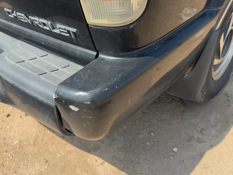 2001 Blazer S10/jimmy S15 Quarter Panel Moulding RH