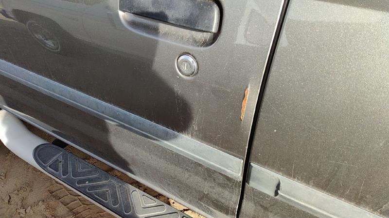 2001-2004 Nissan Xterra Front Door LH