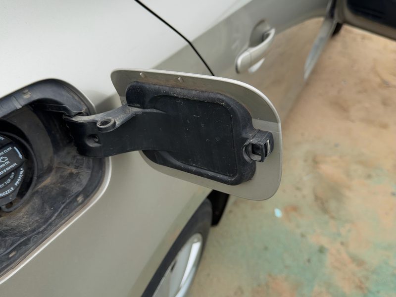 2011-2018 Jetta Except Gli Fuel Tank Door