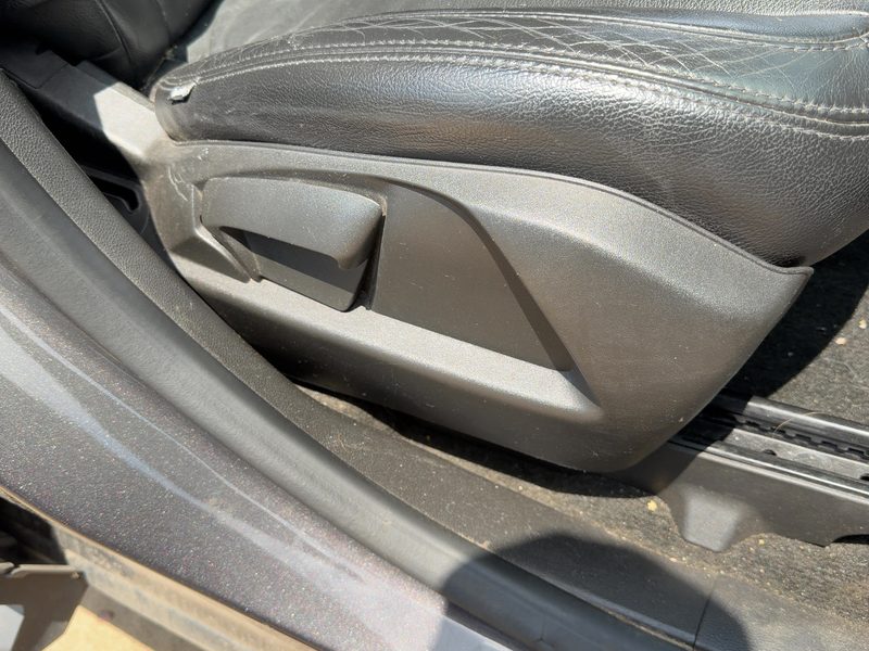 2014 Chevrolet Equinox Seat Track RH