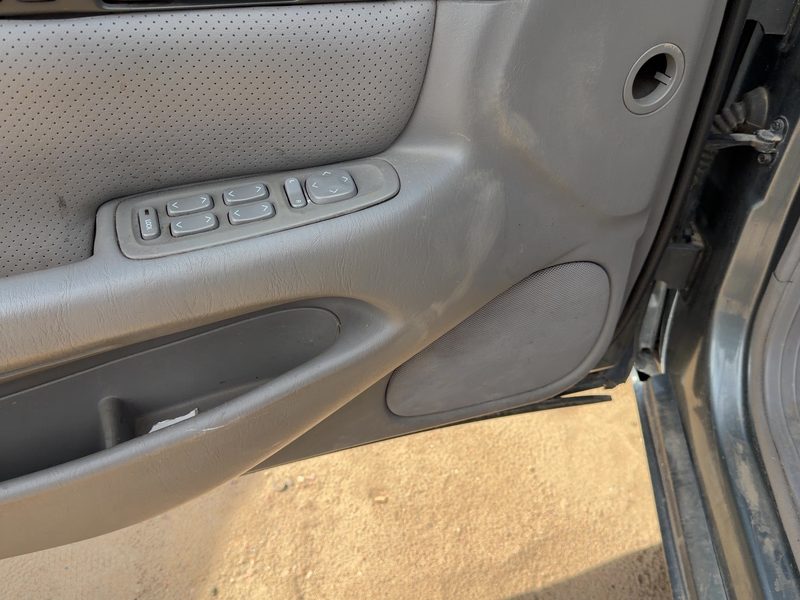 2001-2004 Cadillac Seville Front Door Trim Panel LH