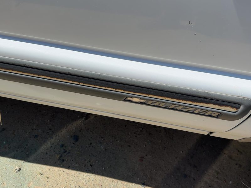 1998-2001 Blazer S10/jimmy S15 Front Door Moulding RH