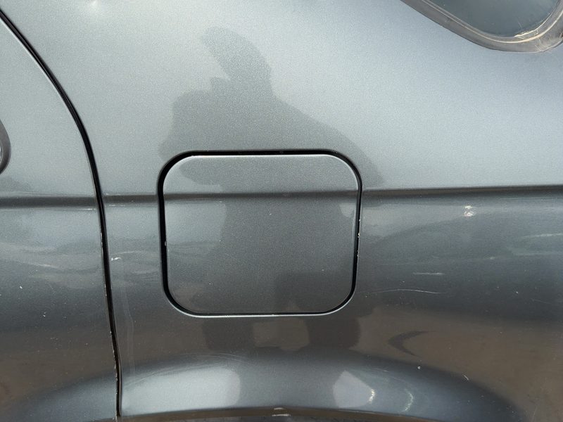1998-2004 Cadillac Seville Fuel Tank Door