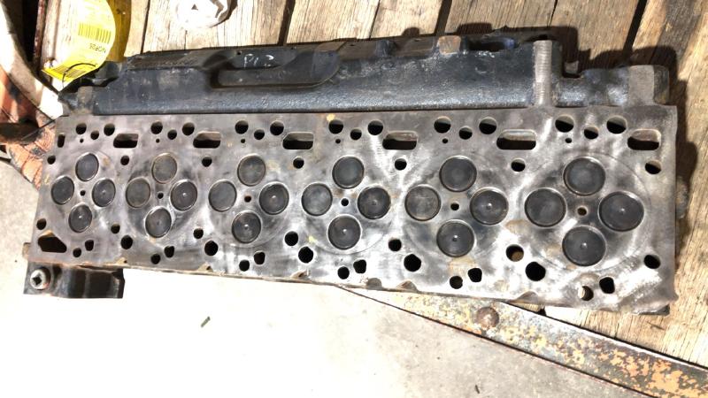 1998-2002 Dodge Ram Pickup 2500 Series Cylinder Head