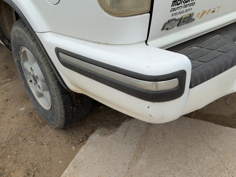 1998 Blazer S10/jimmy S15 Quarter Panel Moulding LH