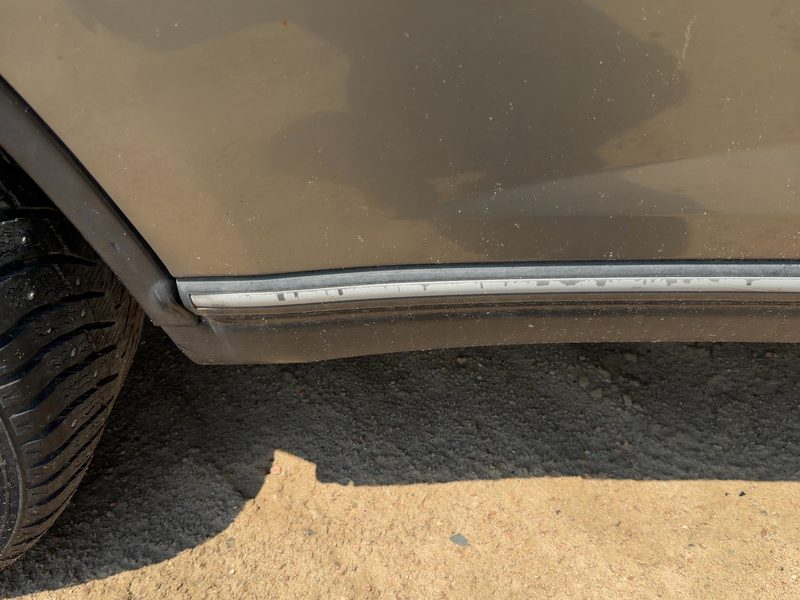 2003-2006 Infiniti FX Series Rear Door Moulding RH