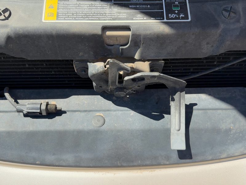 2000-2006 Lincoln LS Radiator Support