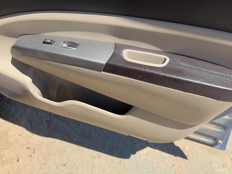 2004-2005 Toyota Prius Front Door Trim Panel RH