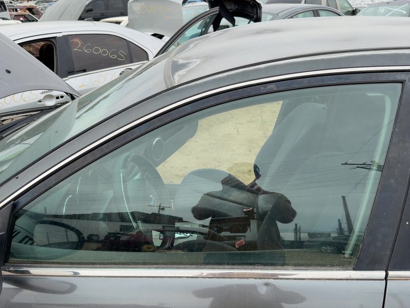 2002-2006 Nissan Altima Front Door Glass/Window LH