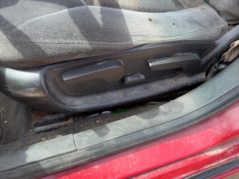2008 Chevrolet Impala (80 & Up) Seat Track LH