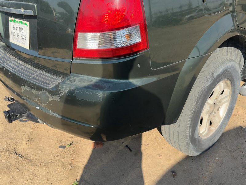 2003-2006 Kia Sorento Rear Bumper Assembly