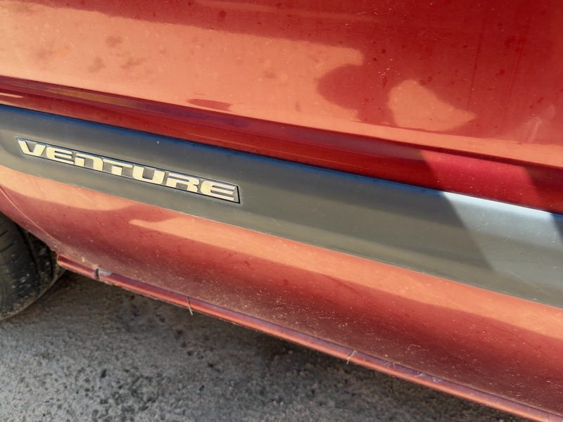 1997-2005 Chevrolet Venture Front Door Moulding LH