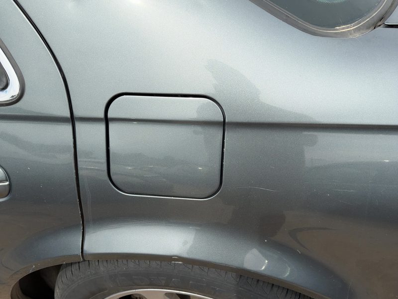 1998-2004 Cadillac Seville Fuel Tank Door