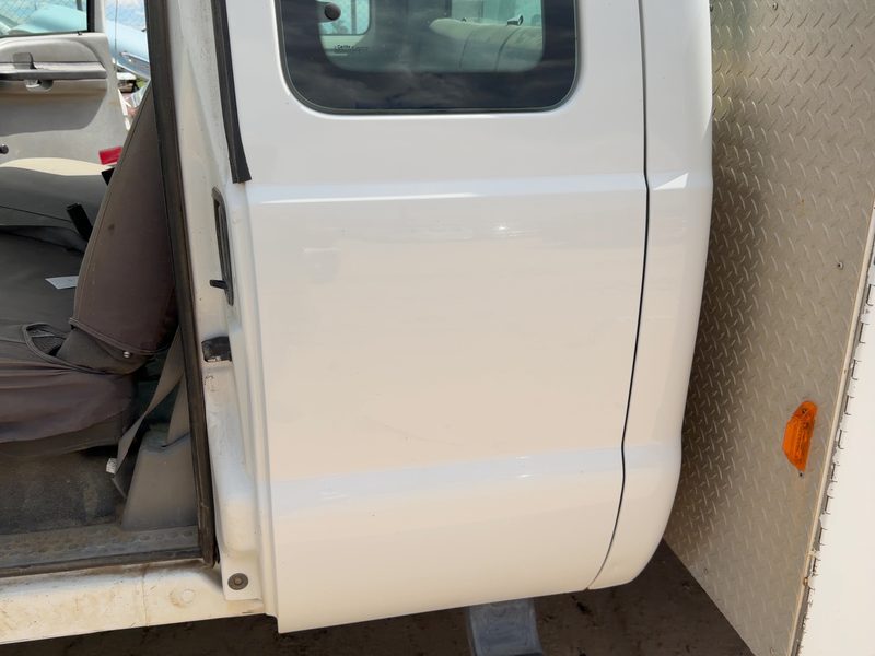 1999-2007 Ford F350 Super Duty Pickup Rear Door LH