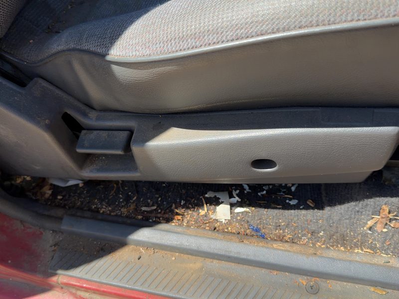 1994 Nissan Pathfinder Seat Track RH