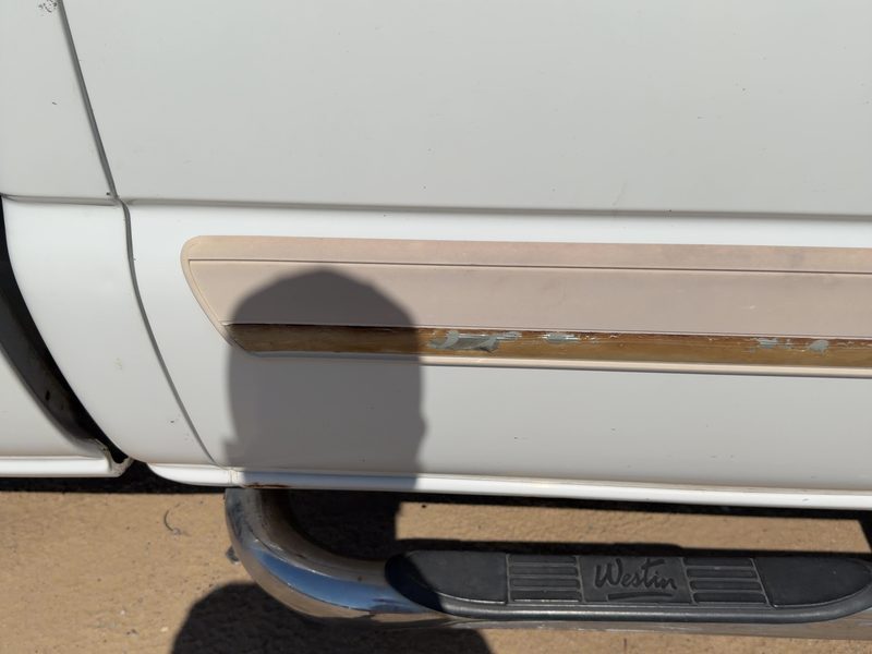 2003-2007 Chevrolet 2500 Silverado Pickup Rear Door Moulding RH