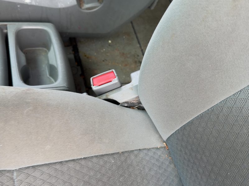 2008-2020 Chrysler Town & Country Front Seat Belt LH
