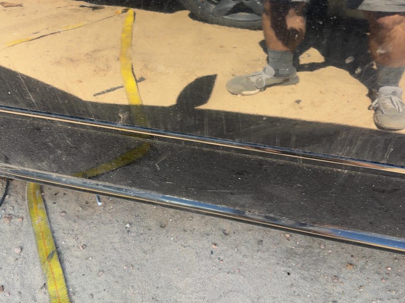2006-2007 Infiniti M35 Front Door Moulding LH
