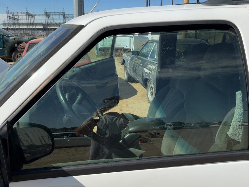 1994-2005 Blazer S10/jimmy S15 Front Door Glass/Window LH
