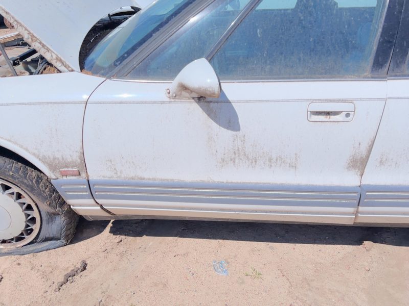 1991-1999 Oldsmobile Eighty-eight (80 & Up) Front Door LH