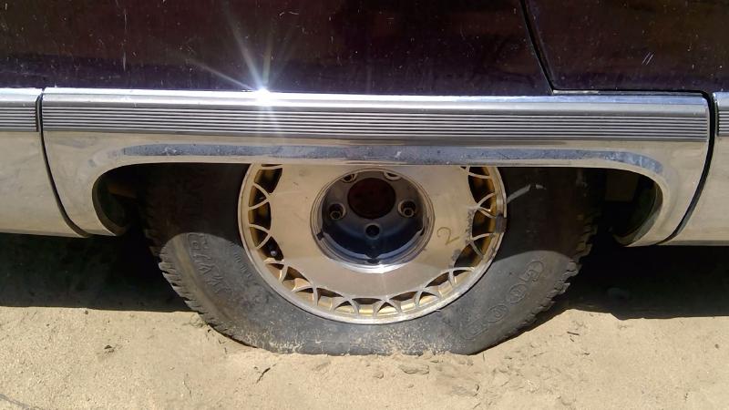 1993 Cadillac Fleetwood (80 & Up) Quarter Panel Moulding RH