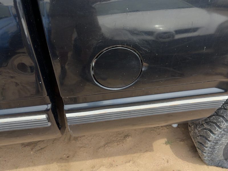 1992-2000 Chevrolet Pickup 1500 Series Fuel Tank Door