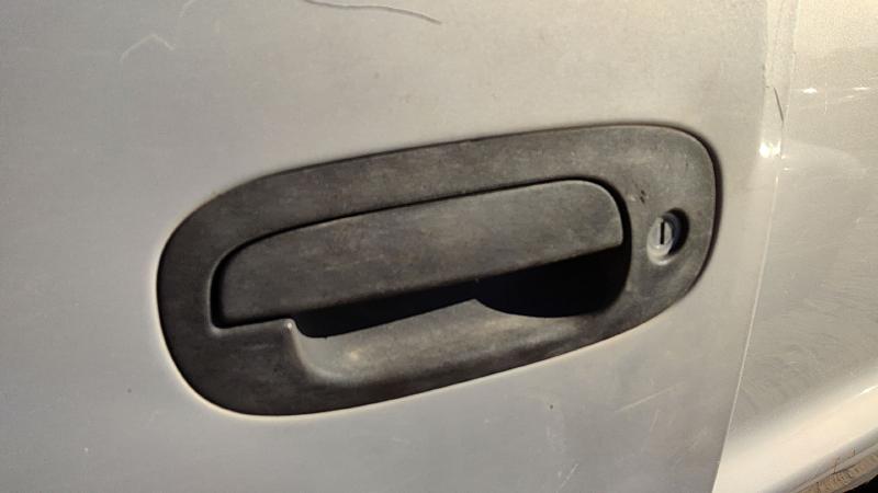 2000-2001 Dodge Dakota (mid-size) Outside Door Handle LH