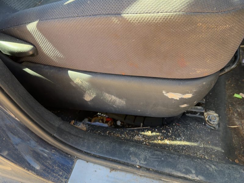 2005 Toyota Matrix Seat Track RH