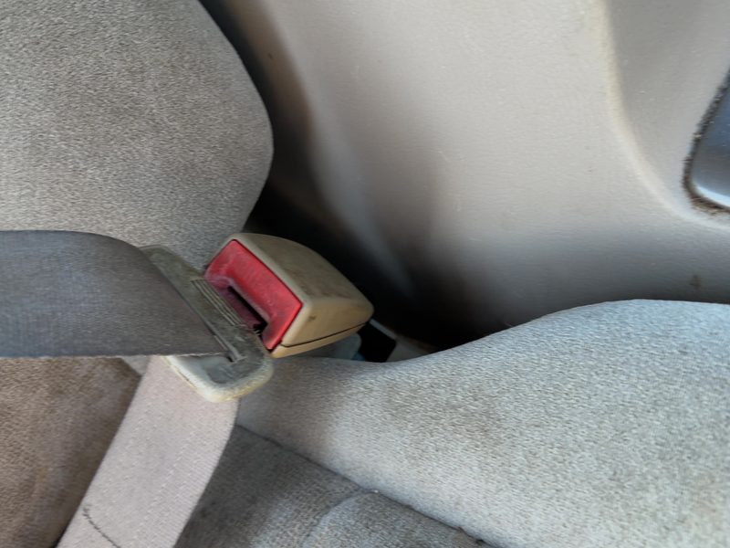 2003-2009 Kia Sorento Front Seat Belt RH