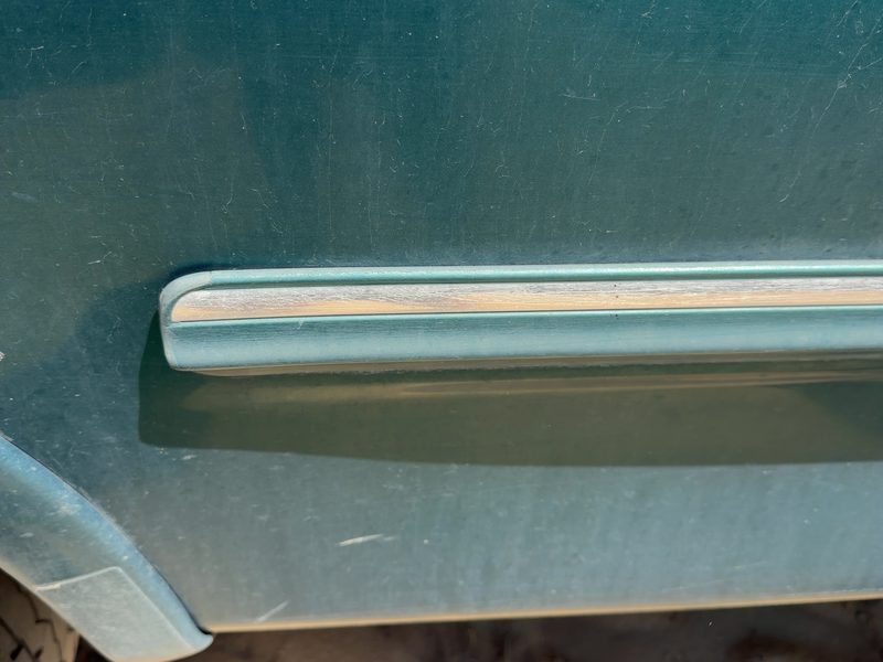 1998 Ford Pickup F150 Series Quarter Panel Moulding RH