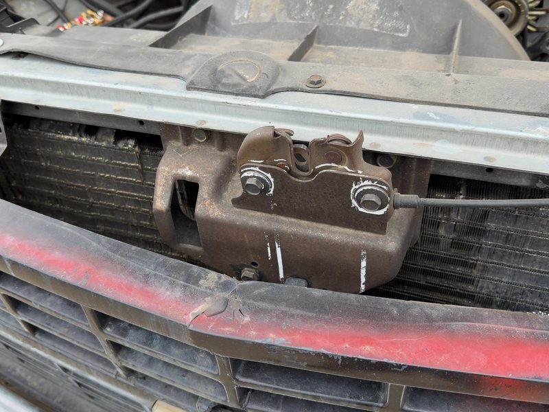 1988-1999 Chevrolet Pickup 1500 Series Radiator Support