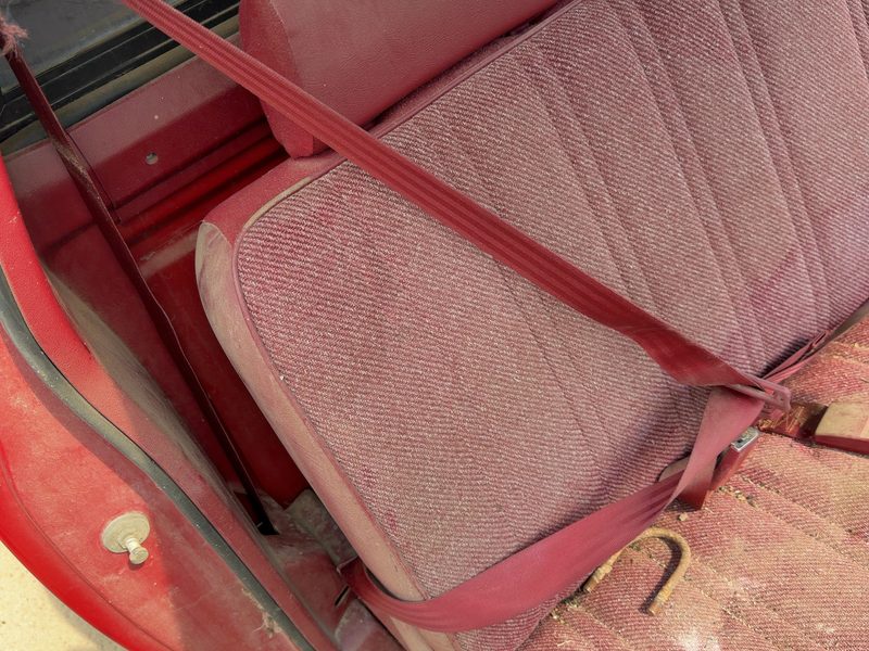 1991 Dodge Dakota (mid-size) Front Seat Belt RH