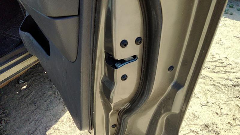 1995-2005 Explorer Front Door Latch RH