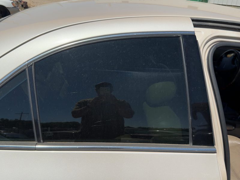 2000-2006 Lincoln LS Rear Door Glass/Window RH